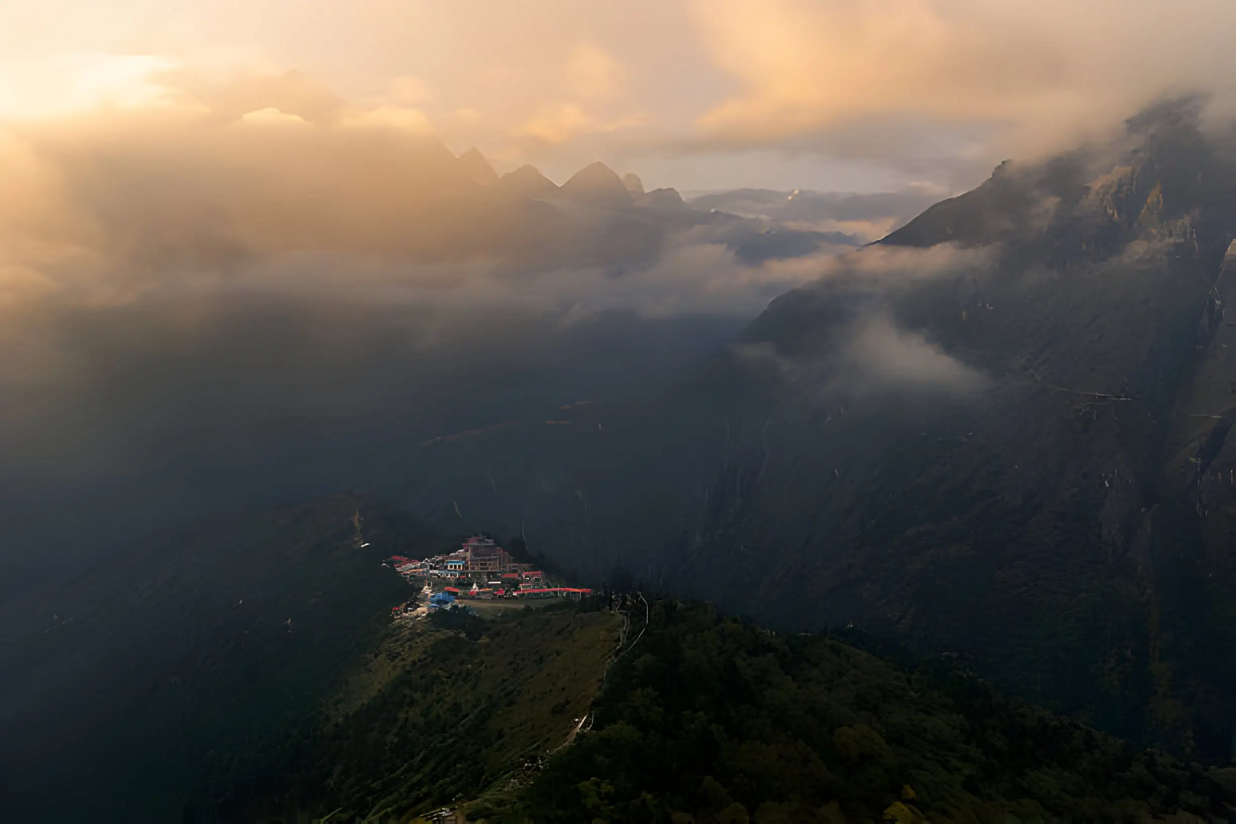 Lush green vegetation along a lower-altitude trail in the Everest region during the monsoon.
